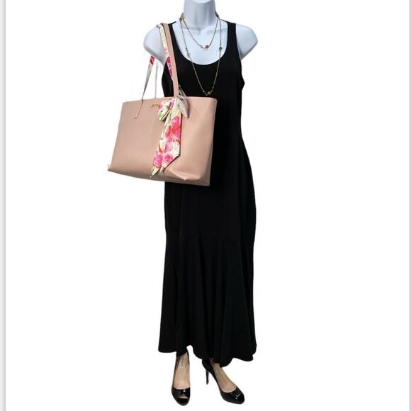 WAYF Arabella Black Side Cutout Sleeveless Scoop Neck With Side Slit Dress - Picture 3 of 16